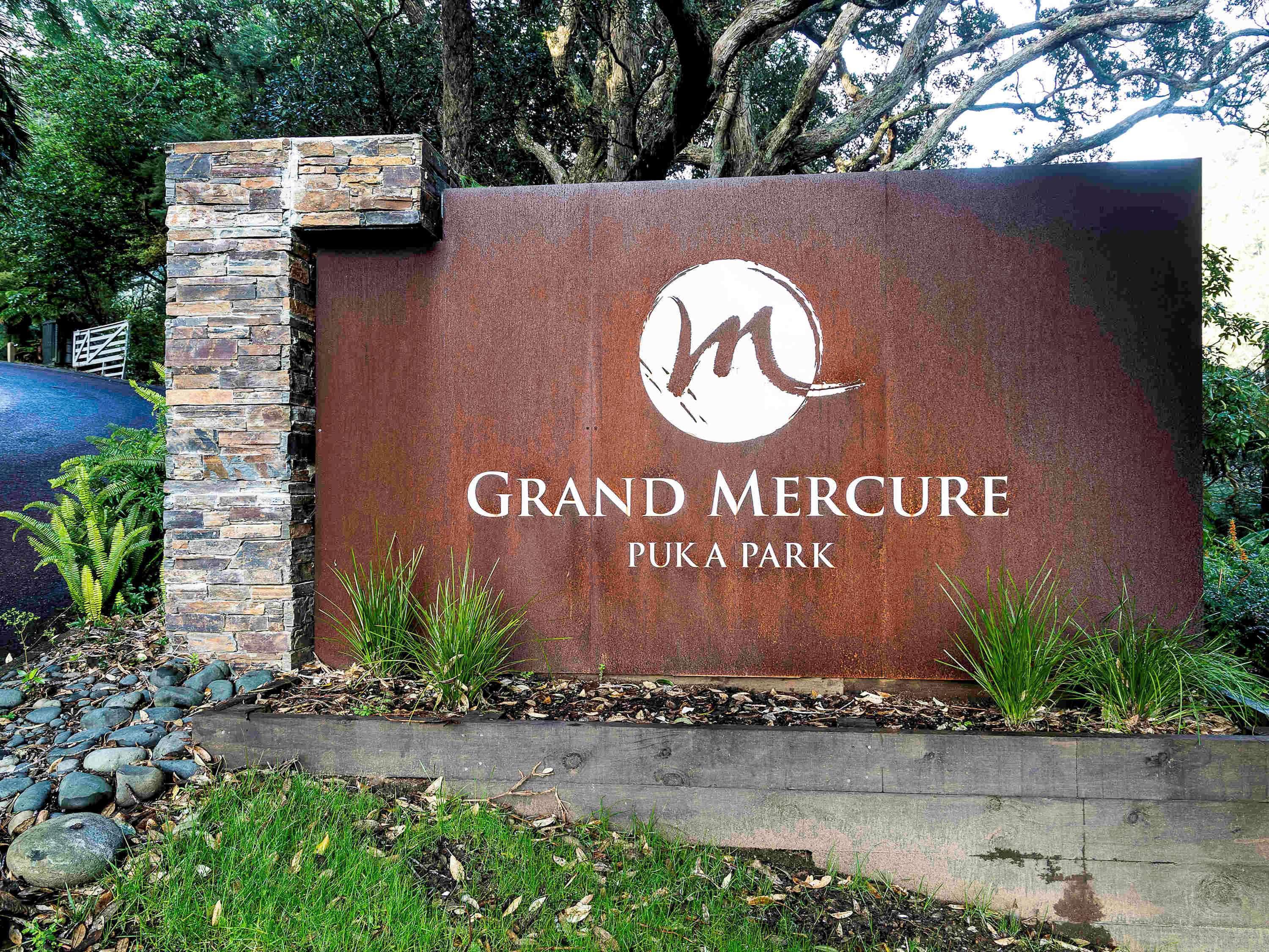 Grand Mercure Puka Park Resort Pauanui Exterior photo
